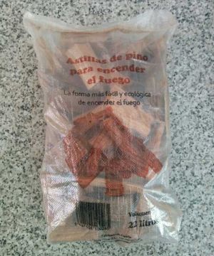 Astillas de pino resinosas