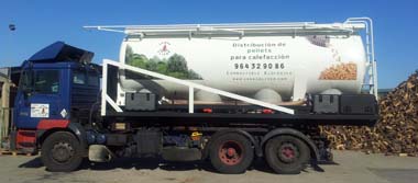 Cami&oacute;n cisterna para el suministro de pellets