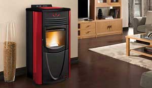 Estufa de pellets de madera en una casa